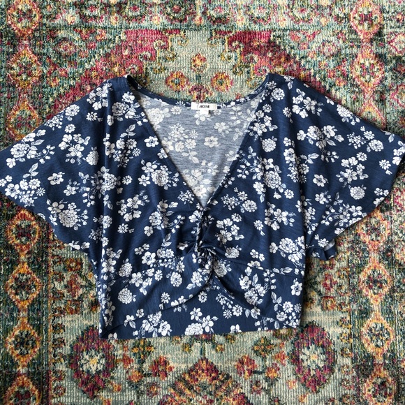 Blue floral top - Picture 3 of 5